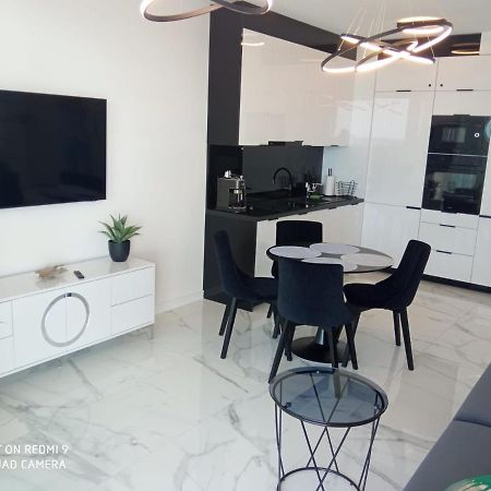 Apartament Z Widokiem Na Morze W Kompleksie Hevenia Rewal Buitenkant foto